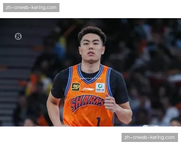上海队后卫李添荣以58.7%的三分命中率冠绝联盟，成为外线最高效的射手之一。